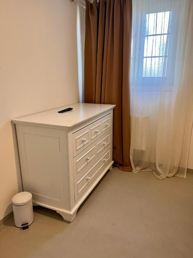 Budget Room Free Parking 普拉特恩 外观 照片